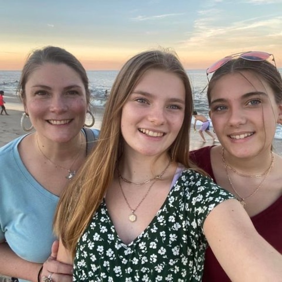 Meet your Posher, Libby - Picture 1 of 1